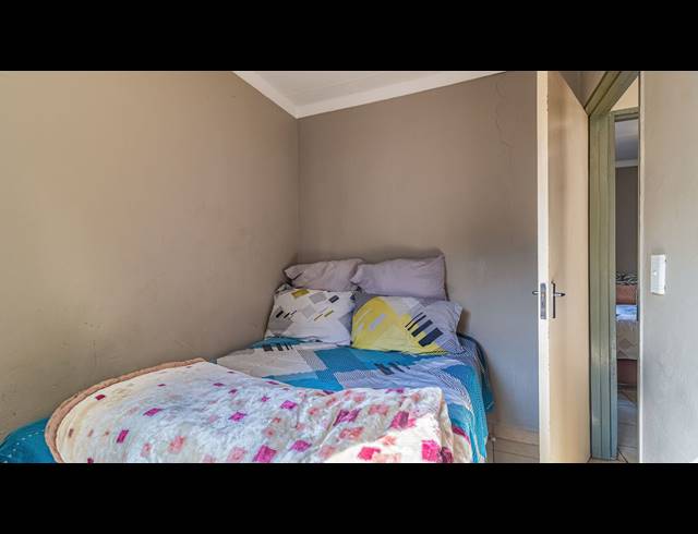 2 BEDROOM HOUSE FOR SALE IN SOUTH HILLS